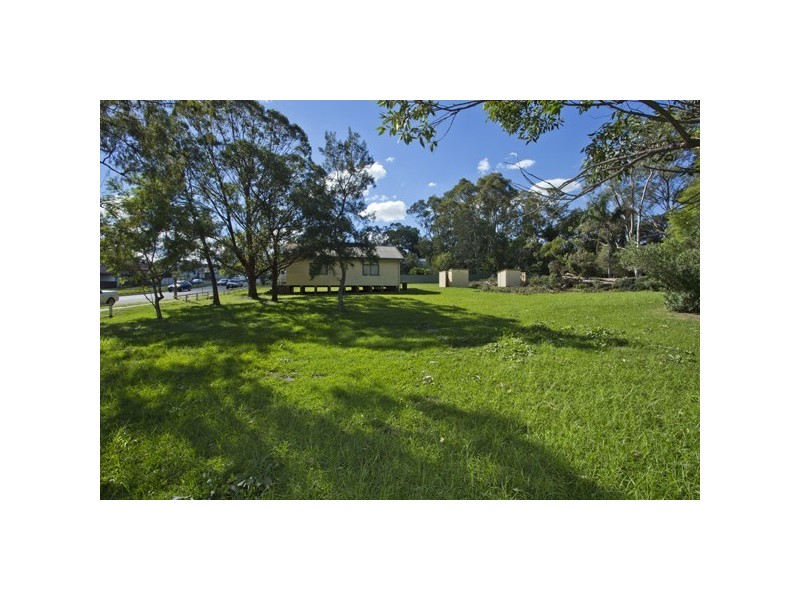 300 Main Road, Fennell Bay NSW 2283