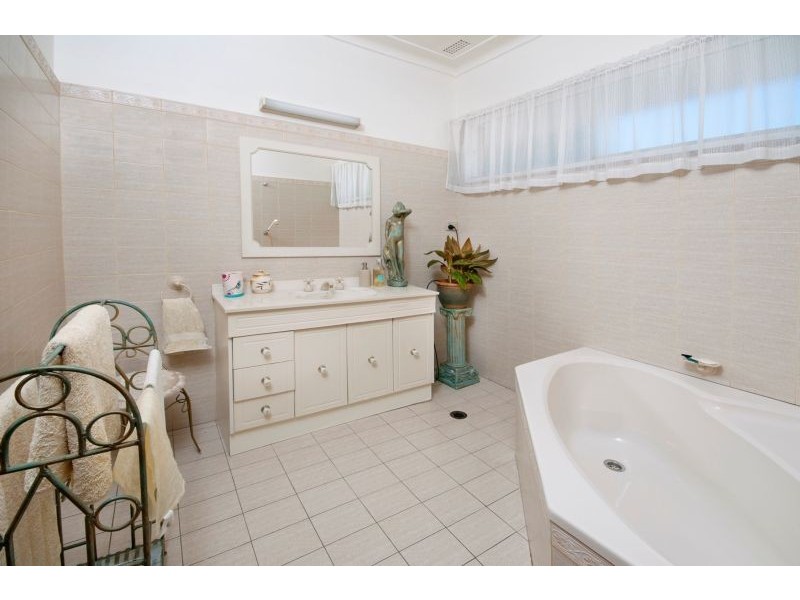 30a Ambrose Street, Carey Bay NSW 2283