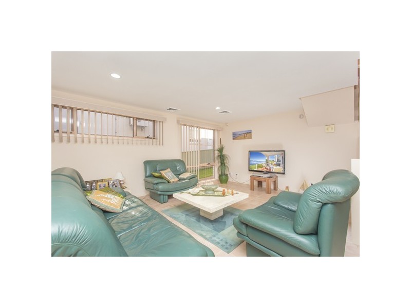 35 Excelsior Parade, Carey Bay NSW 2283