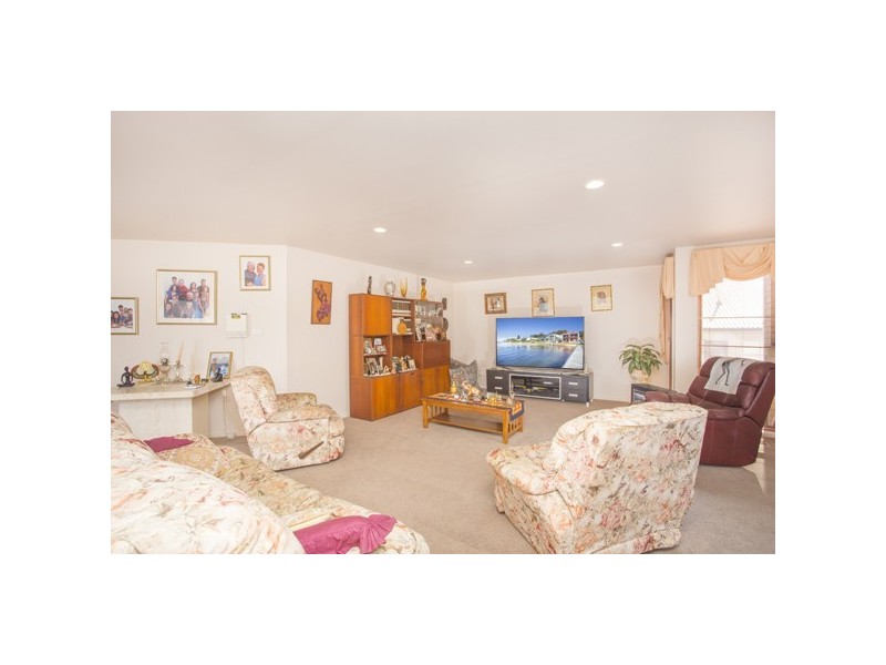 35 Excelsior Parade, Carey Bay NSW 2283