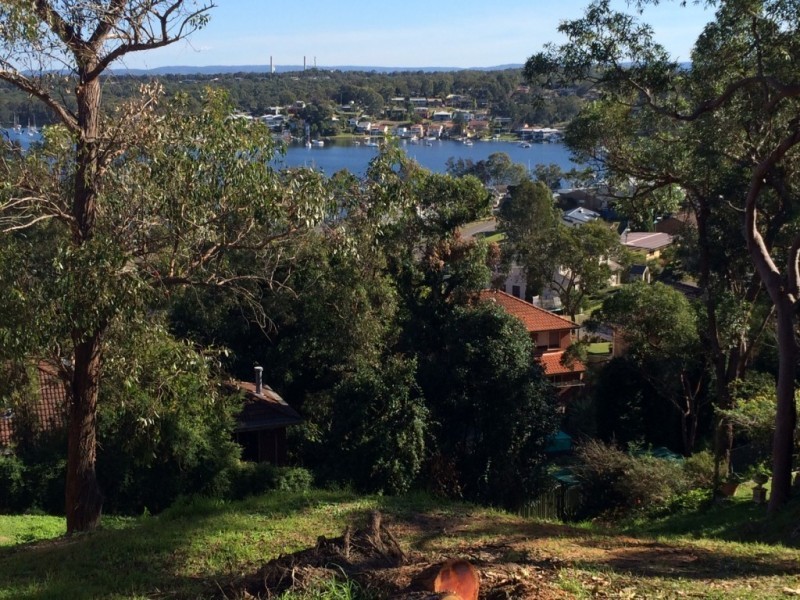 48 Sunlight Parade, Fishing Point NSW 2283