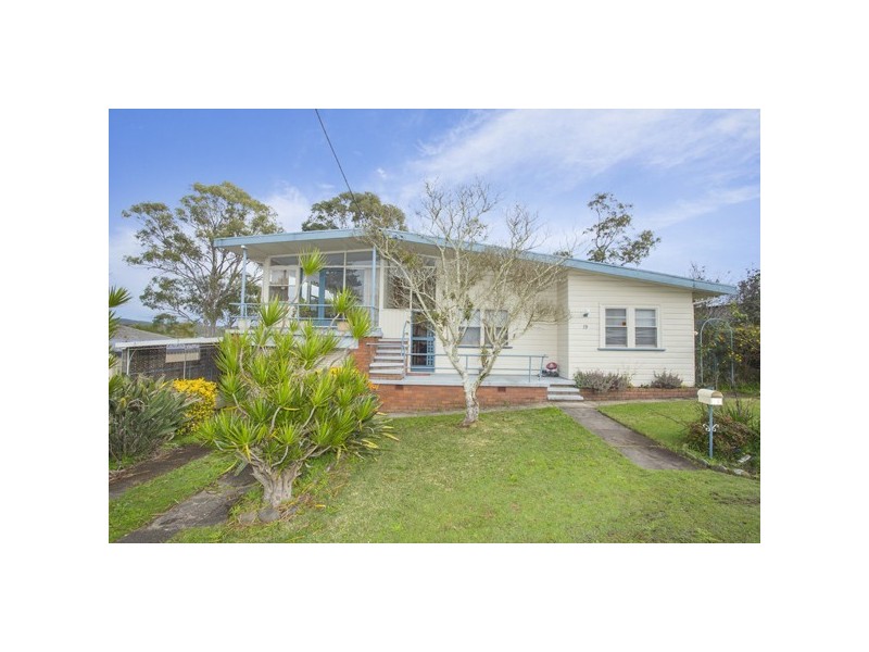 19 Elizabeth Street, Fennell Bay NSW 2283