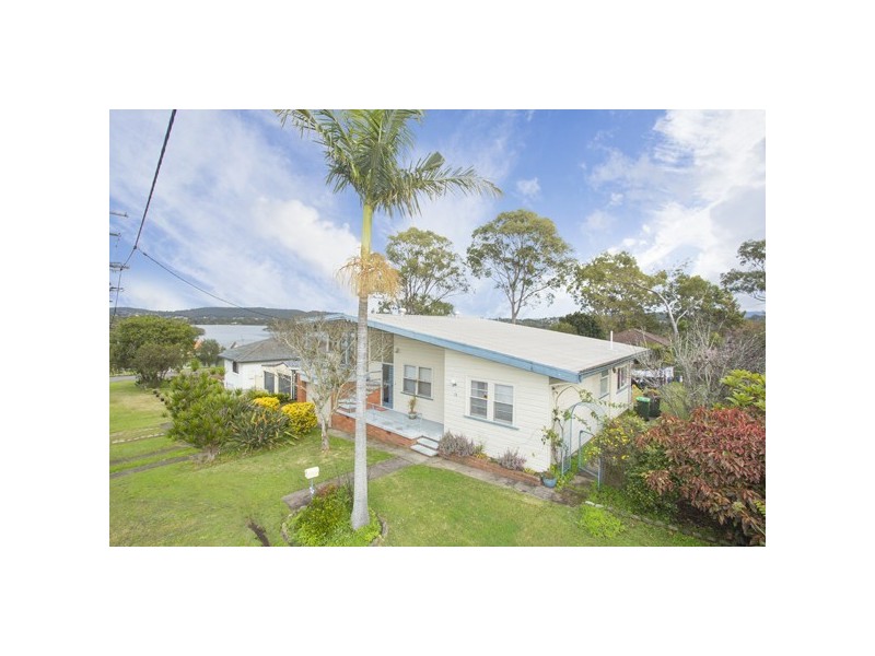 19 Elizabeth Street, Fennell Bay NSW 2283
