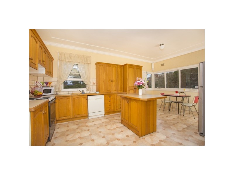 19 Elizabeth Street, Fennell Bay NSW 2283