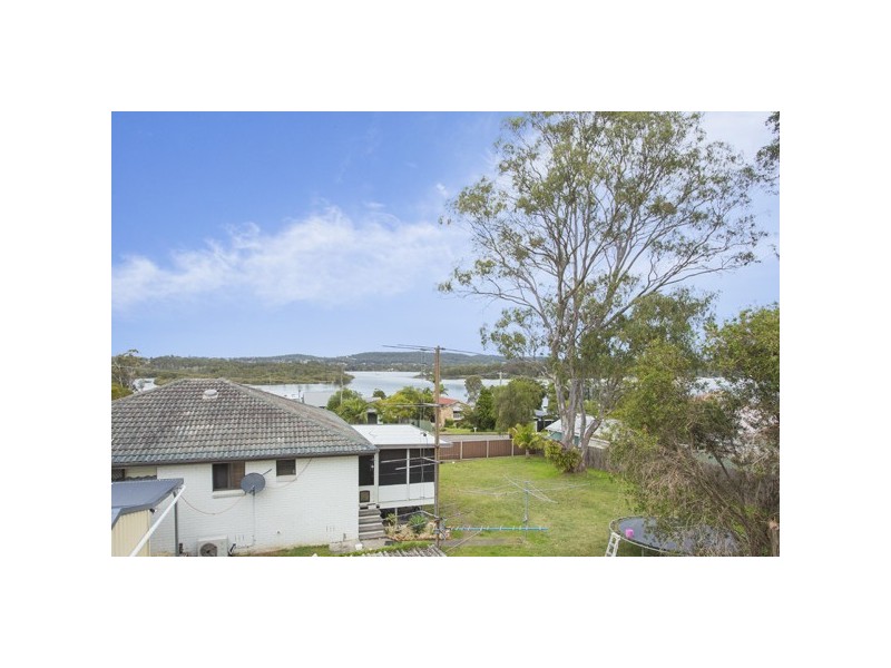 19 Elizabeth Street, Fennell Bay NSW 2283