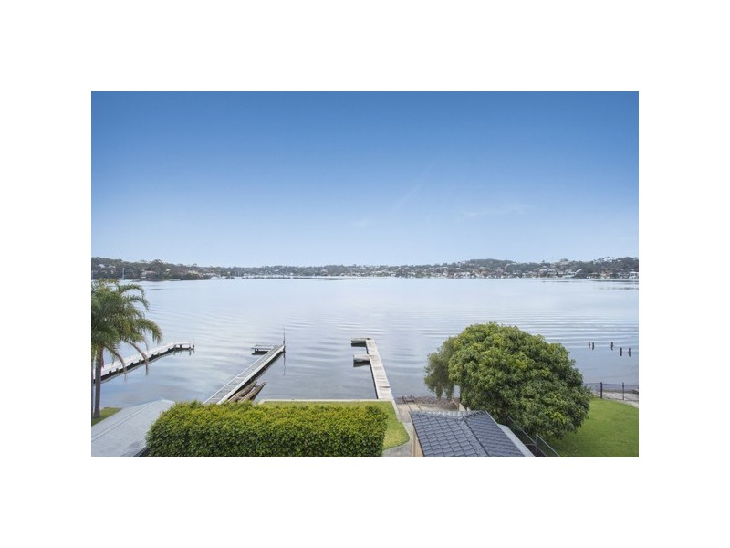 9 Alexander Parade, Arcadia Vale NSW 2283
