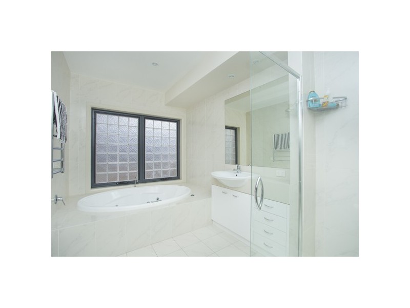 9 Alexander Parade, Arcadia Vale NSW 2283