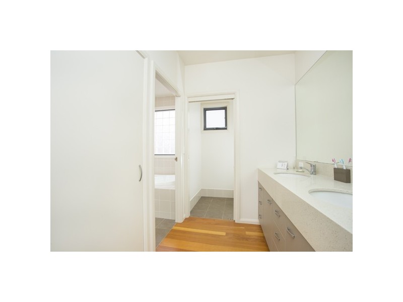 9 Alexander Parade, Arcadia Vale NSW 2283
