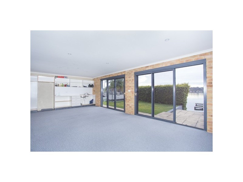 9 Alexander Parade, Arcadia Vale NSW 2283
