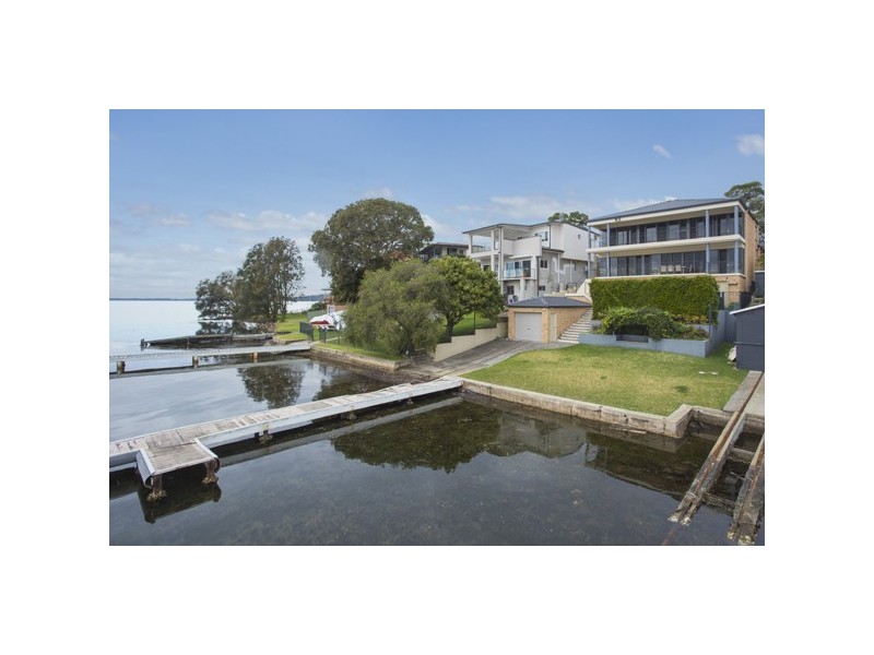 9 Alexander Parade, Arcadia Vale NSW 2283