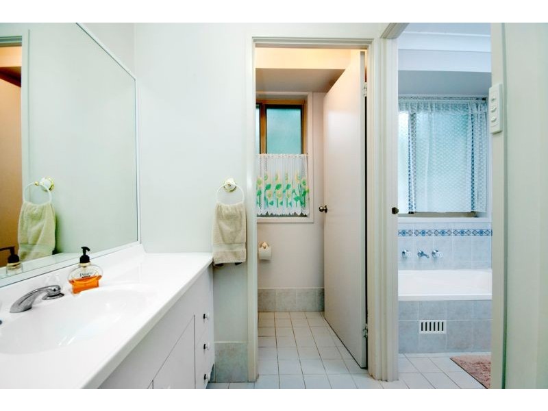 5 Express Circuit, Marmong Point NSW 2284