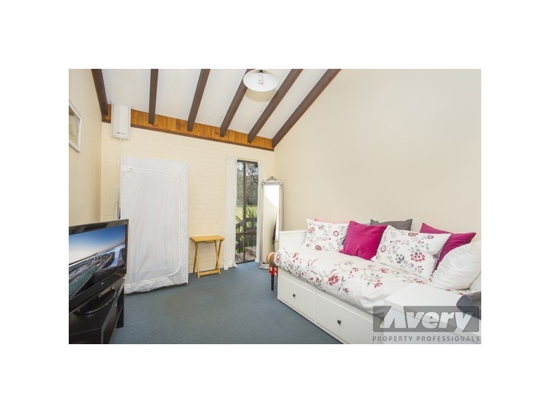 17 Roy Avenue, Bolton Point NSW 2283