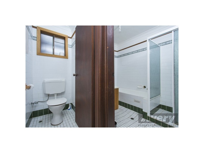 17 Roy Avenue, Bolton Point NSW 2283