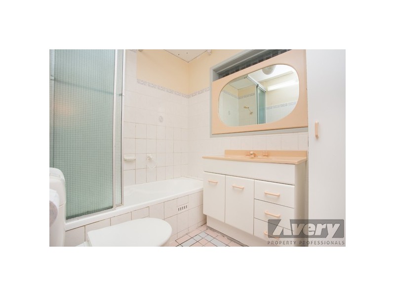 18 Rosemary Row, Rathmines NSW 2283