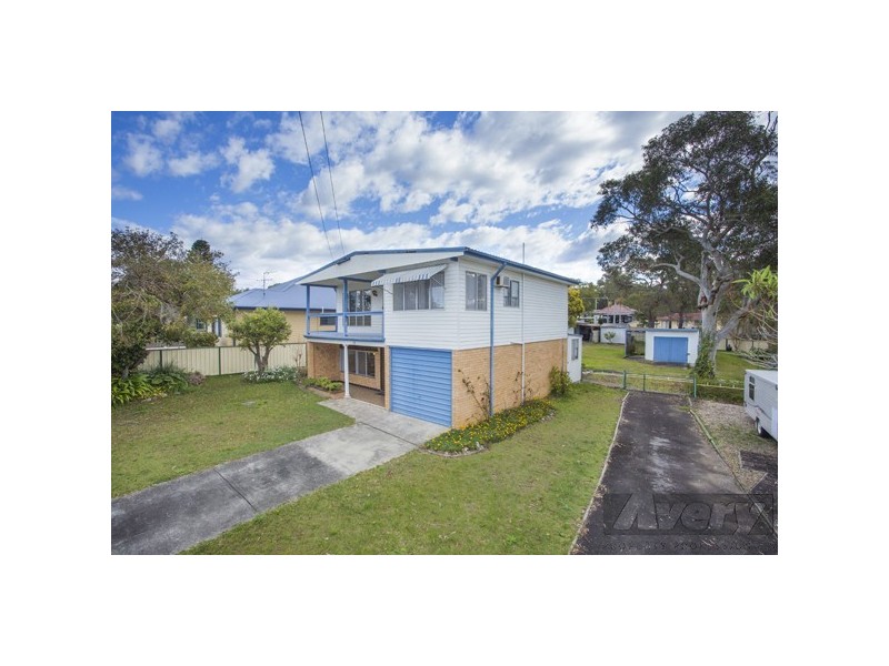 18 Rosemary Row, Rathmines NSW 2283