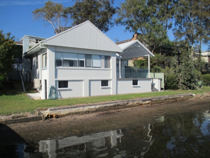 130 Sealand Road, Fishing Point NSW 2283