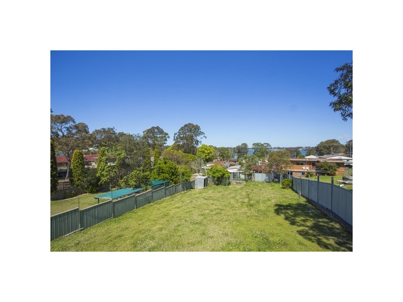66 Bay Road, Bolton Point NSW 2283