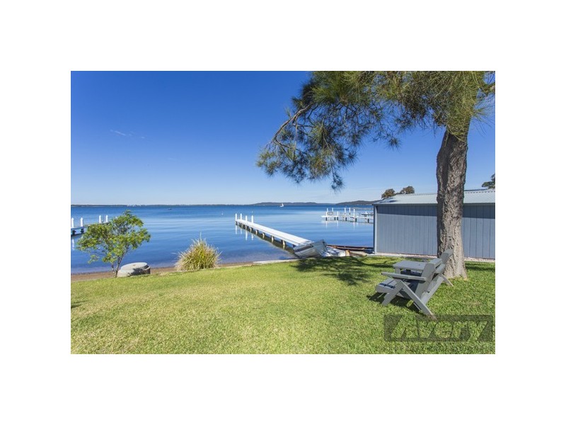 390 Skye Point Road, Coal Point NSW 2283