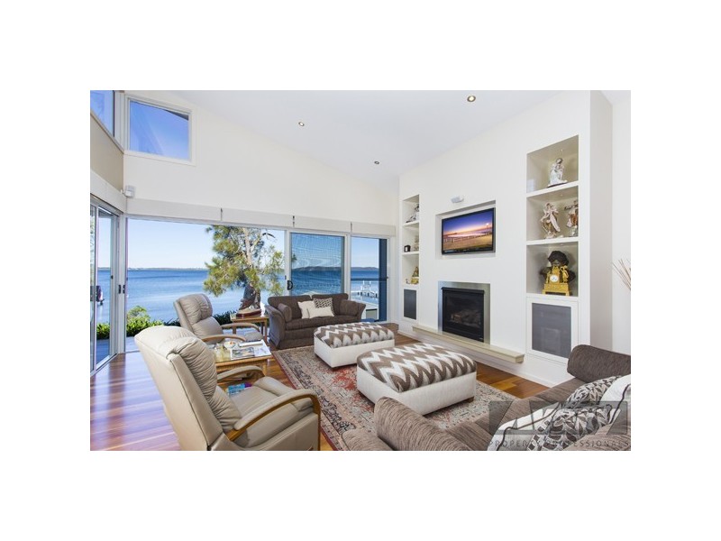 390 Skye Point Road, Coal Point NSW 2283