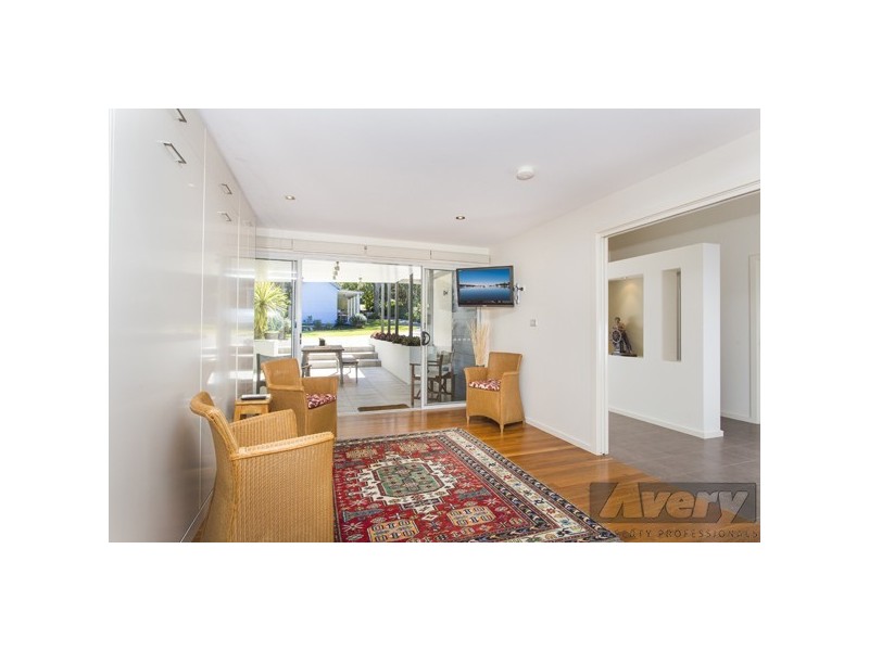 390 Skye Point Road, Coal Point NSW 2283