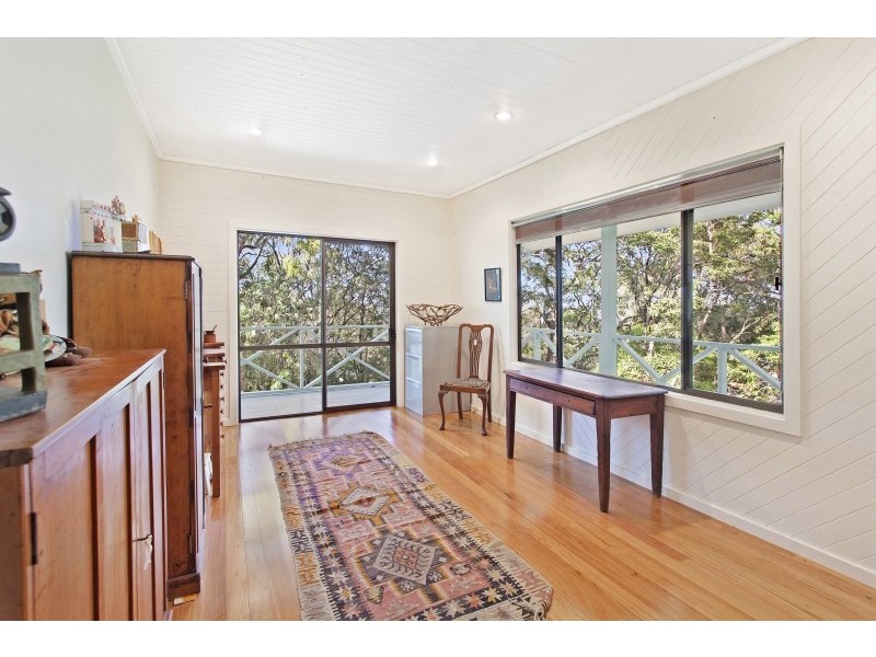 220 Coal Point Road, Coal Point NSW 2283