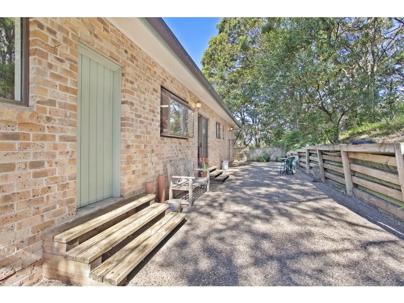 220 Coal Point Road, Coal Point NSW 2283