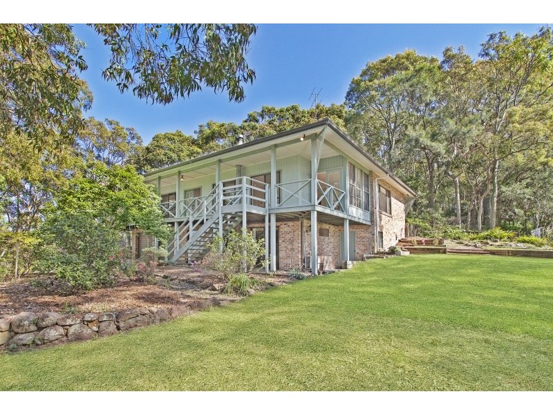 220 Coal Point Road, Coal Point NSW 2283