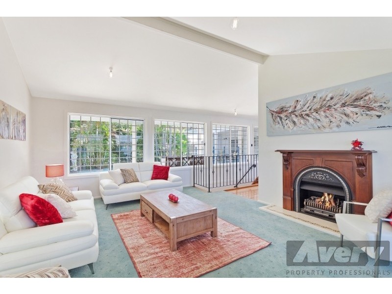 74 Kilaben Road, Kilaben Bay NSW 2283