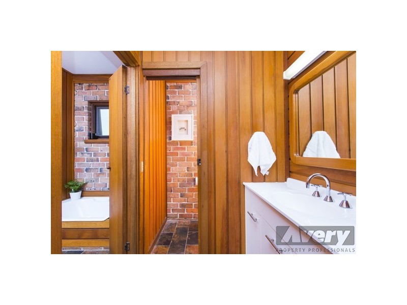 203 Kilaben Road, Kilaben Bay NSW 2283