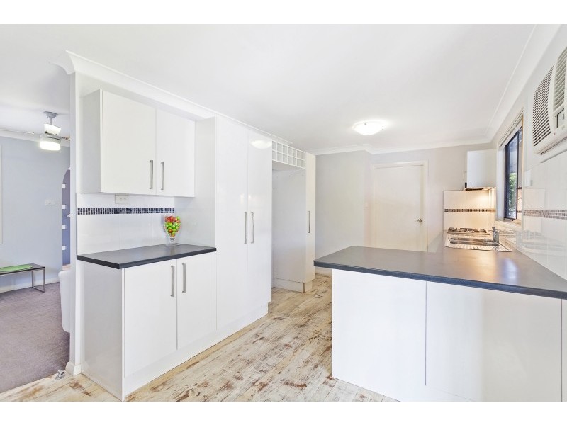 4 Fremantle Drive, Woodrising NSW 2284