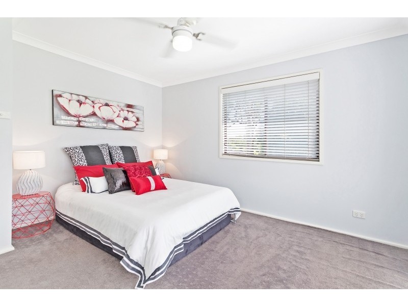4 Fremantle Drive, Woodrising NSW 2284