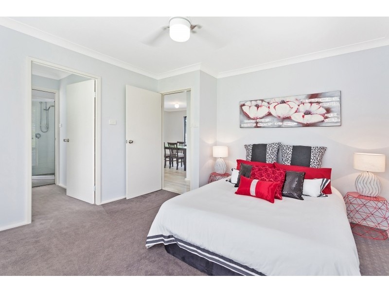 4 Fremantle Drive, Woodrising NSW 2284