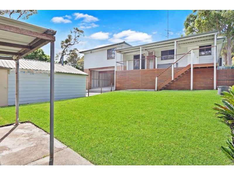 4 Fremantle Drive, Woodrising NSW 2284