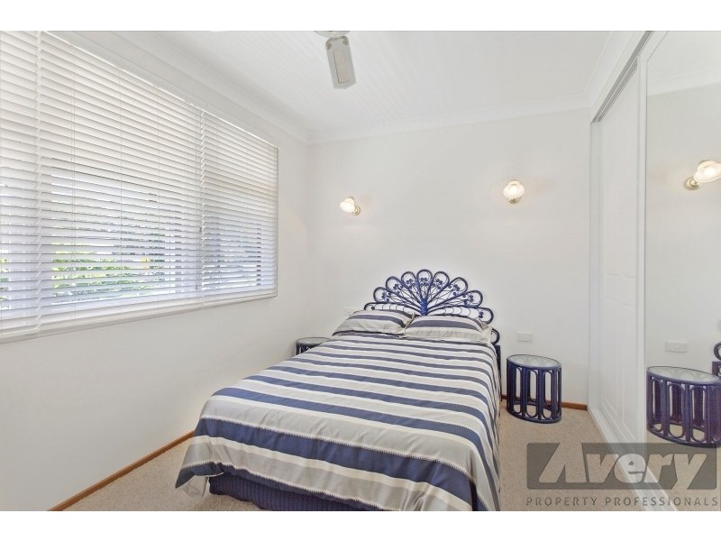 17 Amelia Street, Carey Bay NSW 2283