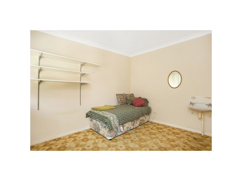 237 Excelsior Parade, Toronto NSW 2283