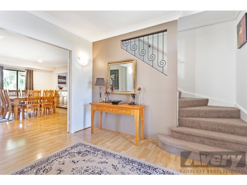 4 Exeter Street, Carey Bay NSW 2283