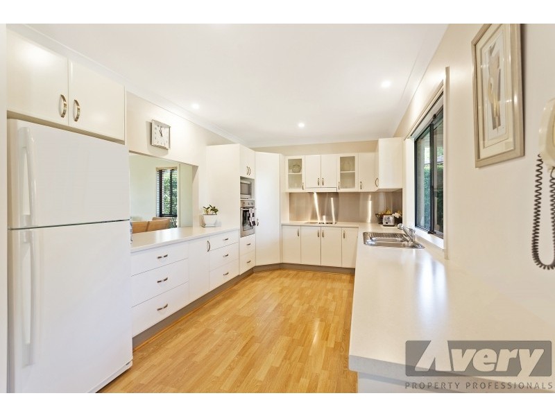 4 Exeter Street, Carey Bay NSW 2283