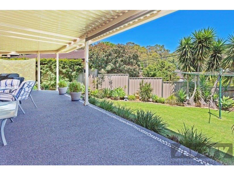 4 Exeter Street, Carey Bay NSW 2283