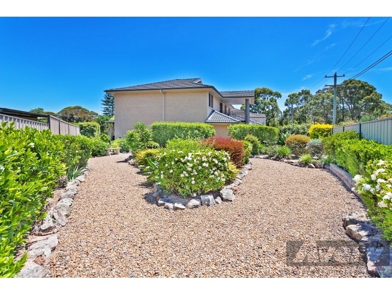 4 Exeter Street, Carey Bay NSW 2283