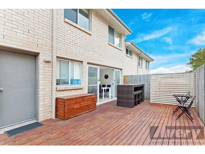 2/212 Brunker Road, Adamstown NSW 2289