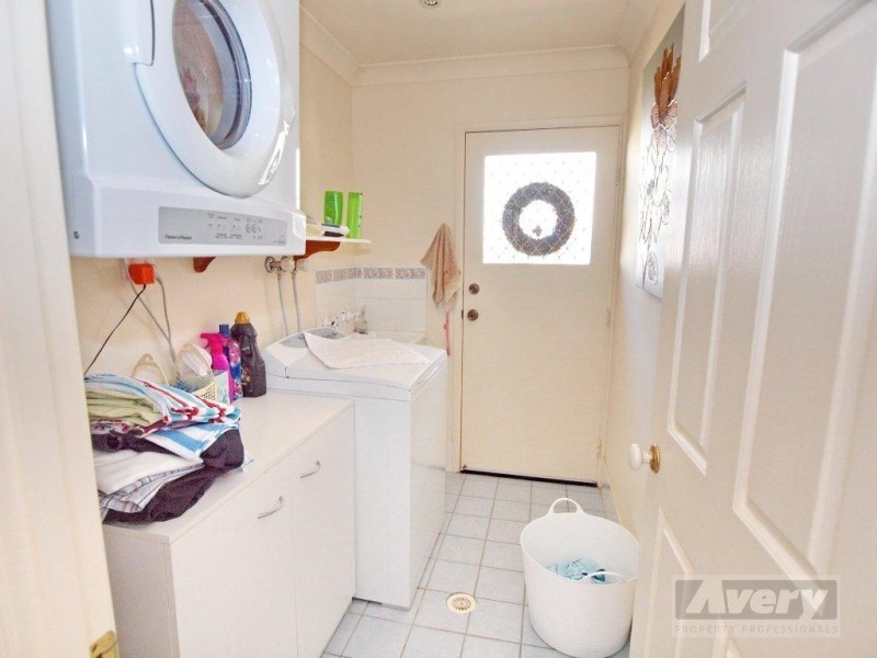 2 Grevillea Grove, Toronto NSW 2283