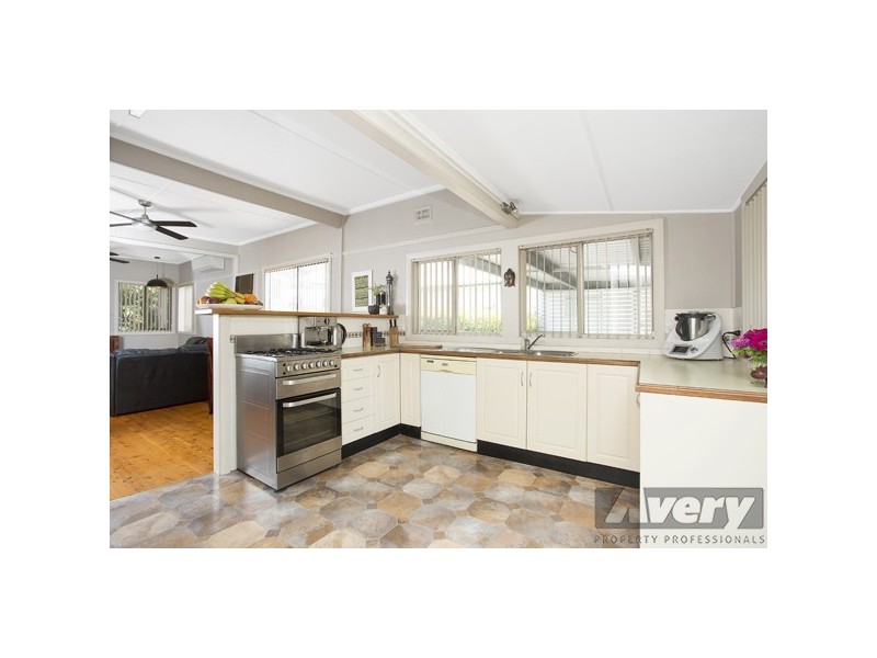 12 Prince Street, Fennell Bay NSW 2283