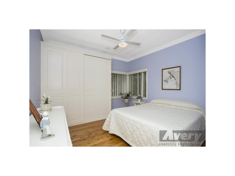 28 Anzac Parade, Toronto NSW 2283