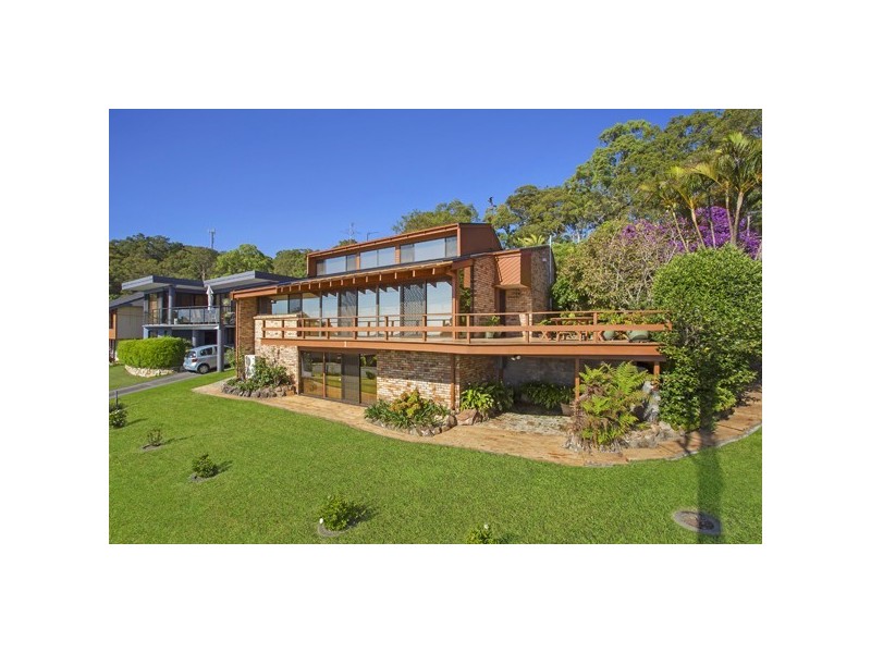 1 Skye Point Road, Coal Point NSW 2283