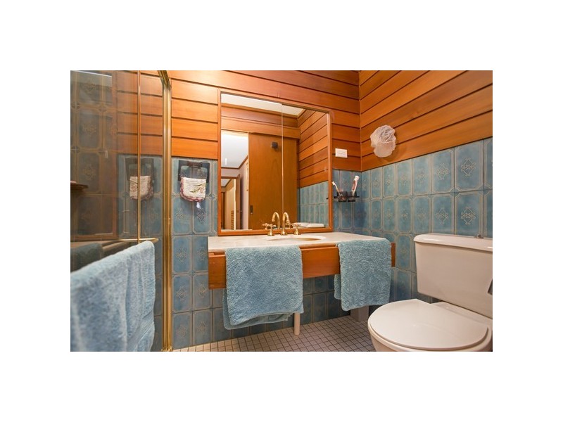 1 Skye Point Road, Coal Point NSW 2283