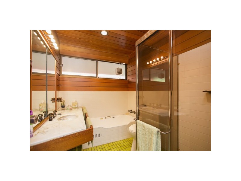 1 Skye Point Road, Coal Point NSW 2283