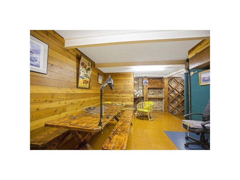 1 Skye Point Road, Coal Point NSW 2283