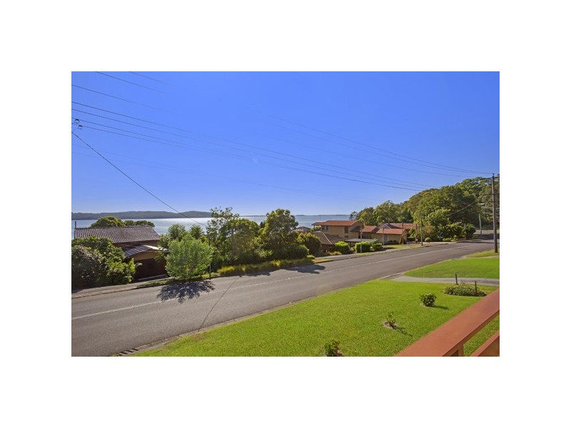 1 Skye Point Road, Coal Point NSW 2283
