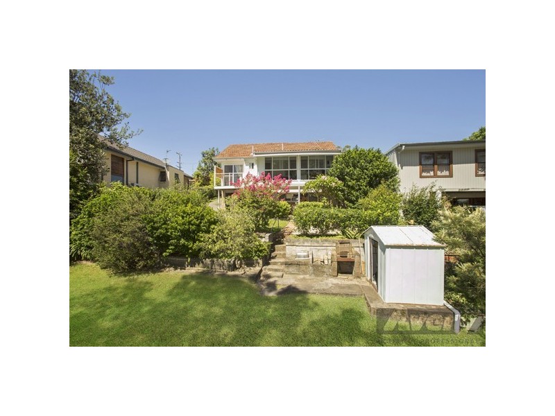 215 Excelsior Parade, Toronto NSW 2283