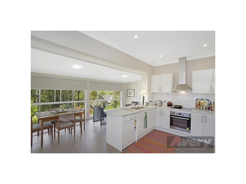 215 Excelsior Parade, Toronto NSW 2283